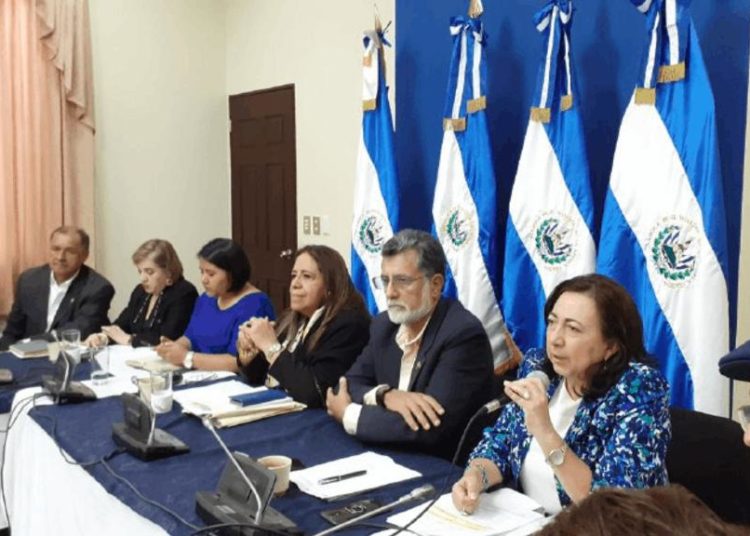FMLN: «Estamos listos para aprobar $2 mil millones para atender a población afectada por coronavirus»