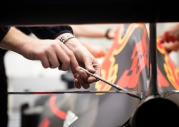 Escudería Red Bull cerrará su fábrica el 27 de marzo