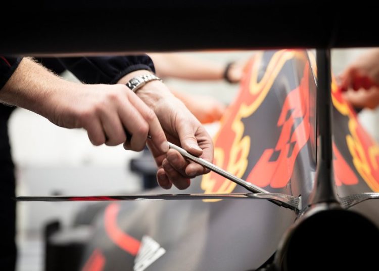 Escudería Red Bull cerrará su fábrica el 27 de marzo