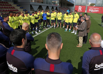 Barcelona busca reducir el salario de los jugadores