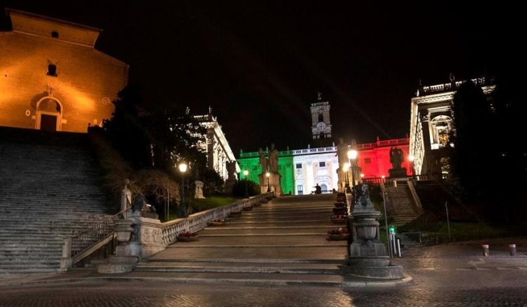 Italia vuelve a alcanzar cifras récord de fallecidos por COVID-19