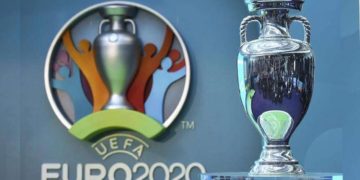La Eurocopa se jugaría en 2021