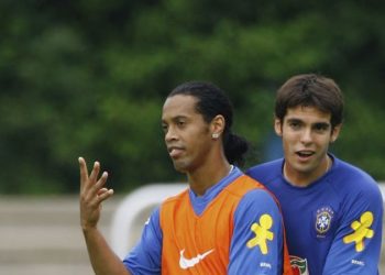 Kaká sobre Ronaldinho: “Es triste verlo en esta situación”