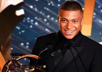 «Real Madrid debería intentar de fichar a Mbappé en 2021»