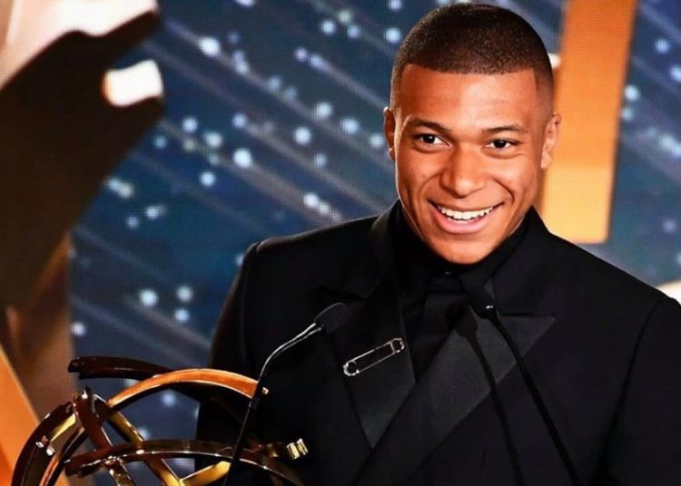 «Real Madrid debería intentar de fichar a Mbappé en 2021»