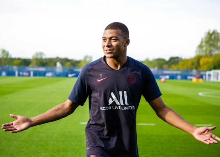 PSG no quiere soltar a Mbappé