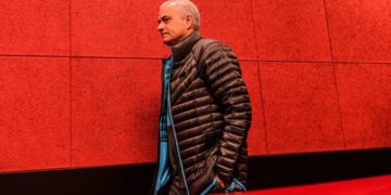 Mourinho también se saltó el confinamiento y es advertido por el Tottenham