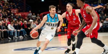 Cancelada la temporada de baloncesto en Italia