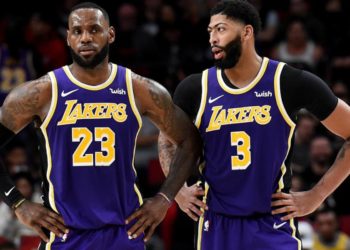 Los Ángeles Lakers devuelven una ayuda financiera