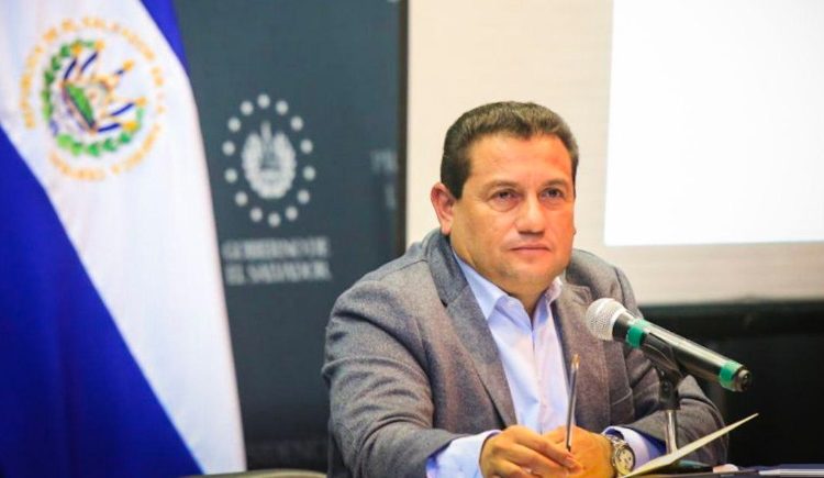 Ministro de Trabajo advierte a empresas de abstenerse de realizar despidos y suspensiones durante emergencia