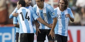 Racing quiere romper el mercado con un exdelantero de la Selección Argentina