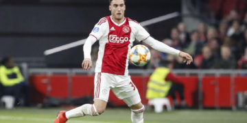 ¿Se irá? El Ajax tomó una postura ante el interés de los grandes en Tagliafico