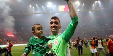 Muslera y el interés de Boca: «Siempre es lindo que suene tu nombre en un equipo tan importante»