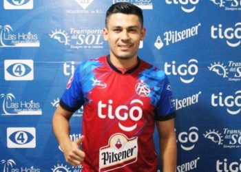 Jugador salvadoreño varado: “Nos toca estar durmiendo en el carro”