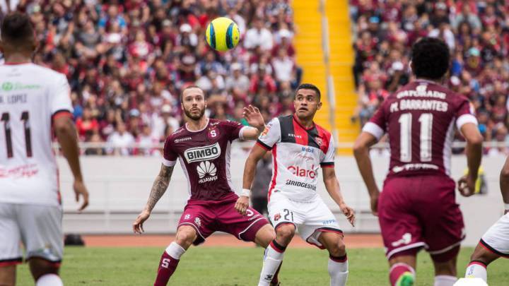 Suspenden final del fútbol de Costa Rica por incremento de casos de covid-19