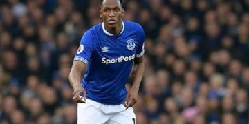 Yerry Mina se lesiona y estará varias semanas de baja