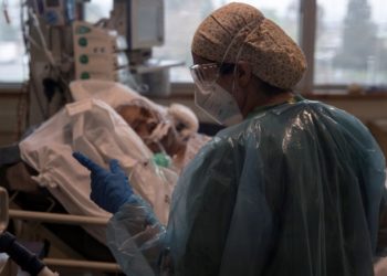 Chile registra cifra récord de 6,405 casos de COVID-19 en un día