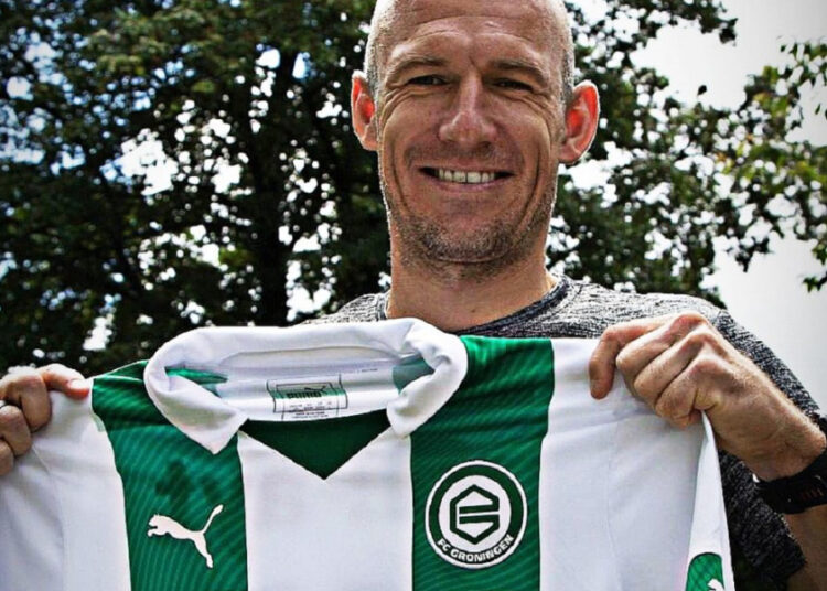 ¡Sorpresa! Arjen Robben vuelve a jugar al fútbol