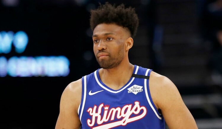 Jugador de la NBA con coronavirus fue captado jugando en un parque