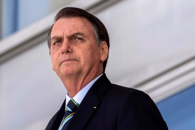 Presidente de Brasil, Jair Bolsonaro, da positivo a COVID-19