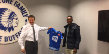 El delantero colombiano-salvadoreño Brayan Gil no renovó con el Gent de Bélgica, ¿vuelve al FAS?