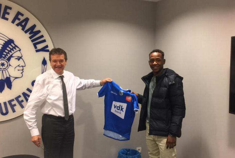 El delantero colombiano-salvadoreño Brayan Gil no renovó con el Gent de Bélgica, ¿vuelve al FAS?