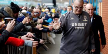 Ascenso histórico: El emotivo homenaje a Marcelo Bielsa