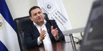 Ministro de Trabajo anuncia la recuperación de miles de empleos tras dialogo con empresarios