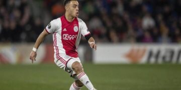 El Barça envía la oferta formal al Ajax por Dest, que se acerca