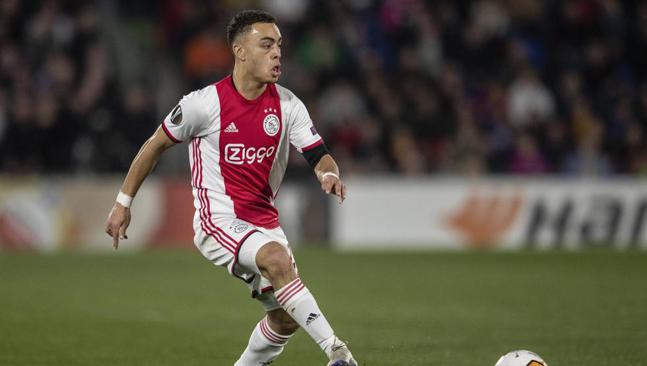 El Barça envía la oferta formal al Ajax por Dest, que se acerca