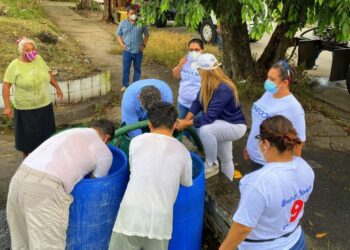 Por falta de agua en APOPA, Beatriz Olmedo abasteció con pipas a comunidades