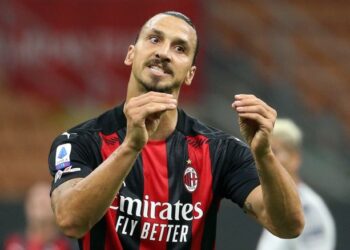 Zlatan anuncia que ha dado positivo a COVID-19 y la desafía fiel a su estilo