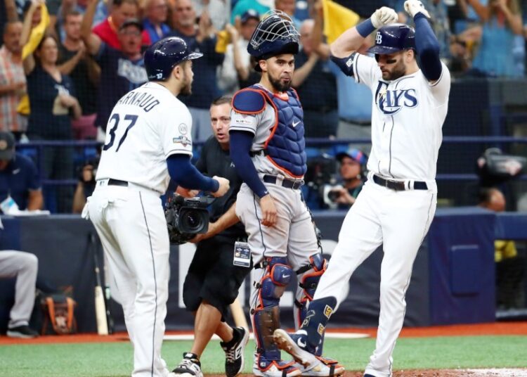 Tampa Bay despierta y empareja la serie mundial de las Grandes Ligas