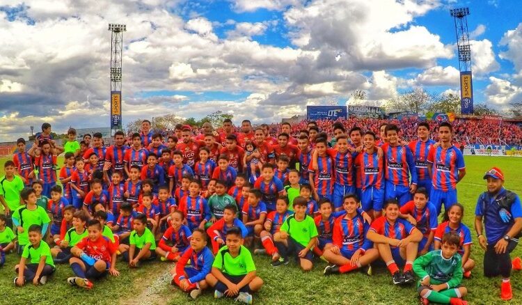 FAS y Metapán no permitirán el ingreso de niños a los estadios