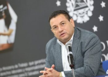 Rolando Castro cuestiona a alcalde de San Salvador por atacar al ministro Durán