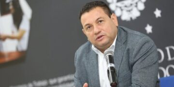 Rolando Castro cuestiona a alcalde de San Salvador por atacar al ministro Durán
