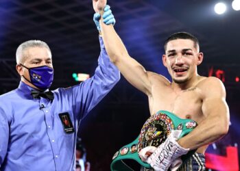 Teófimo López, nuevo rey unificado del peso ligero