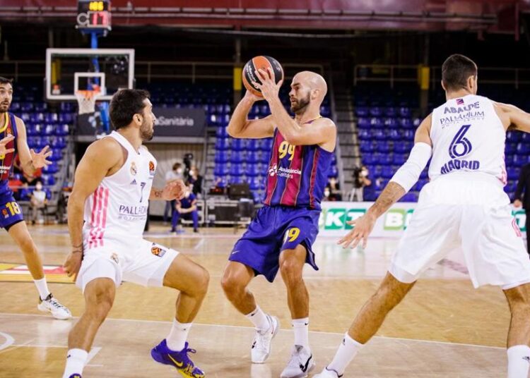El Barça atrapa el primer clásico europeo del curso