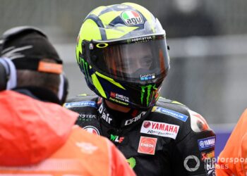 El piloto de Moto GP Valentino Rossi tiene coronavirus