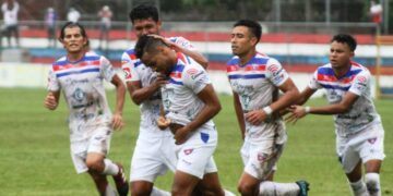 Firpo saborea su primer triunfo cortando las alas al Águila