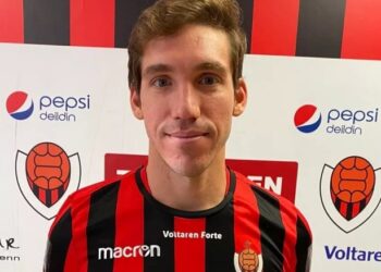 El primer salvadoreño en jugar la Champions cambia de equipo en Europa