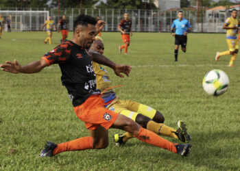 Águila visita Jocoro en duelo inflamable