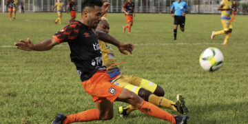 Águila visita Jocoro en duelo inflamable