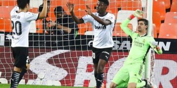 ¡Valencia humilla al Real Madrid!