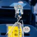 Deporte japonés prueba tecnología para llenar estadios de béisbol