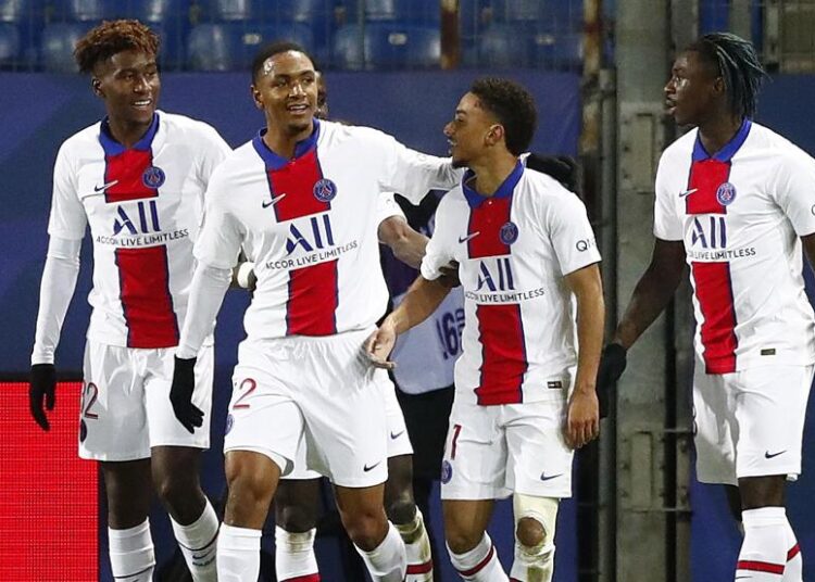 El PSG,  líder tras imponerse al Montpellier
