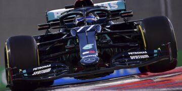 Hamilton se esconde en su regreso y Bottas lidera en Abu Dhabi