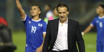 La Fesfut oficializa la continuidad de Carlos de los Cobos en la Selecta