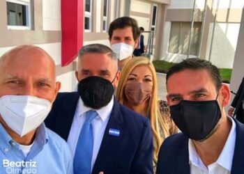 Beatriz Olmedo acompañó al Pastor Toby junto a miembros de la Alcaldía de SS. a la inauguración del “Taber central”