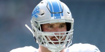 Jugador de NFL jugó con la garganta fracturada